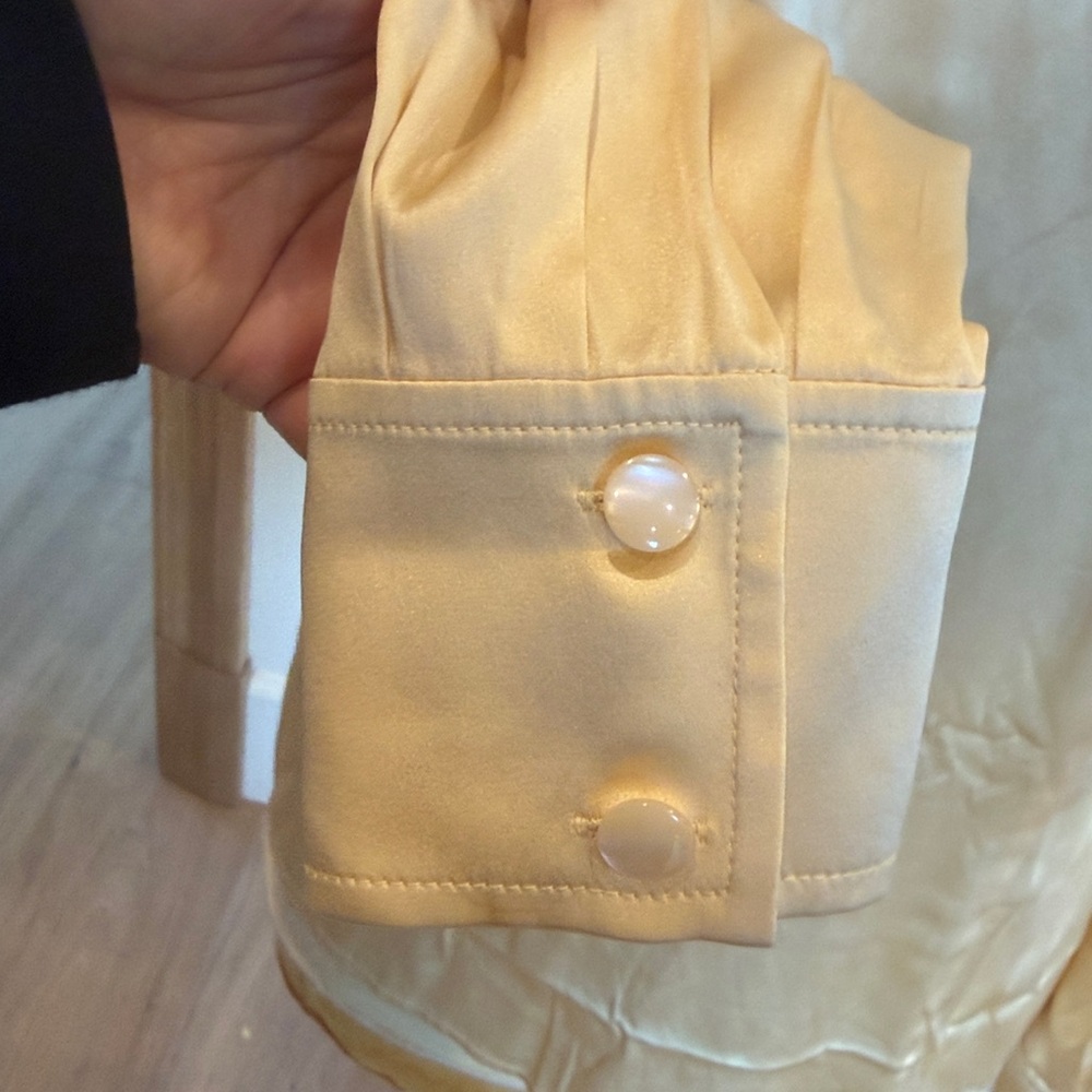 St. John Cream Satin Button-Down Shirt - Picture 4 of 5